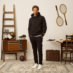 SUDADERA CON CAPUCHA URBAN STREET NEGRO